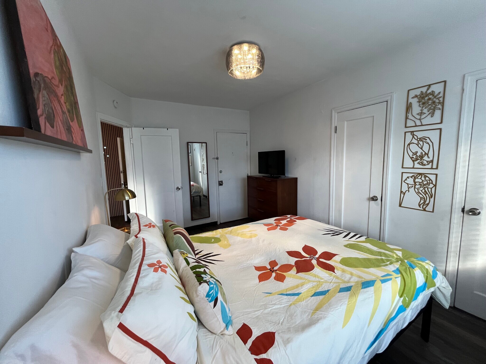 Building Photo - 511 75th St