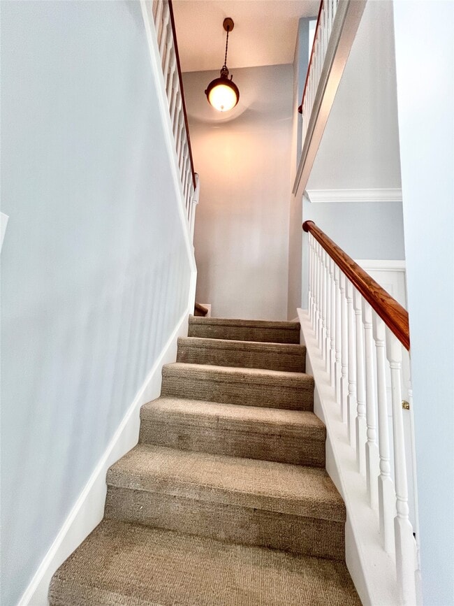 Building Photo - 3311 Whitebud Dr