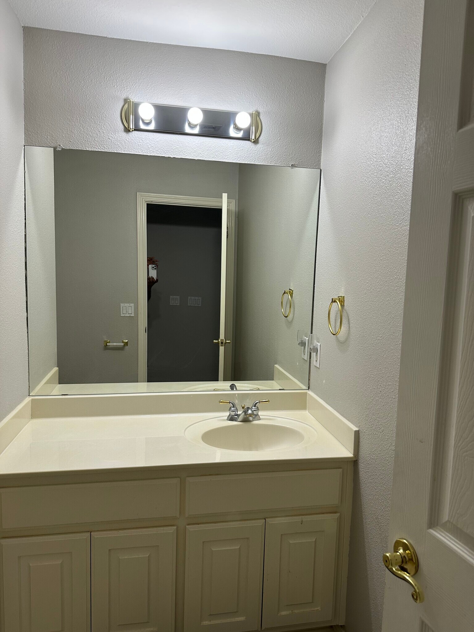 Building Photo - 10416 Canyon Vista Way