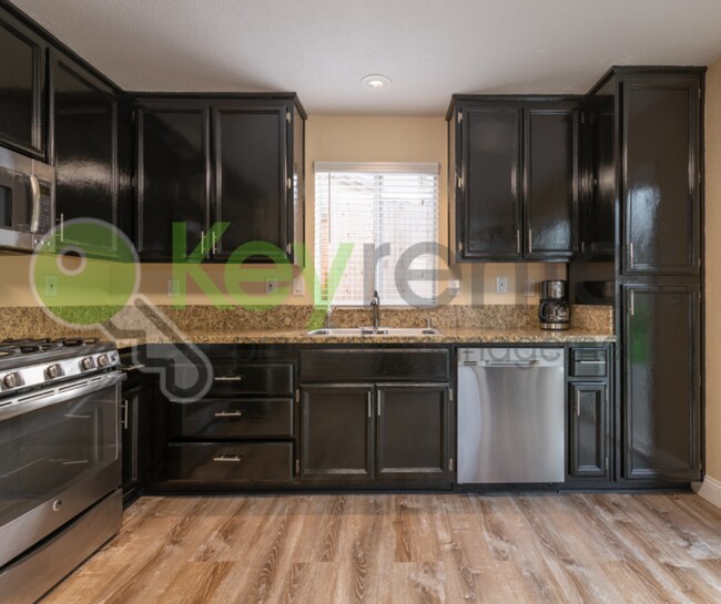 Building Photo - 5402 Casa Grande Ave