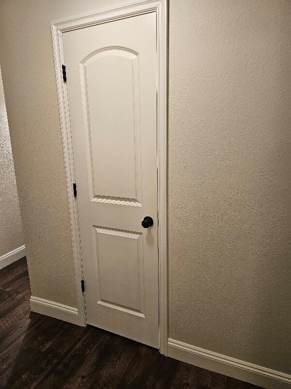 Building Photo - 905 Denise Ct SE