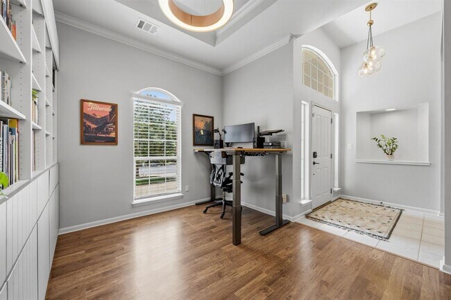 Building Photo - 6816 Beatty Dr