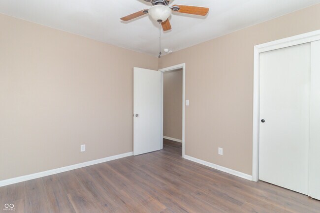 Building Photo - 1701 Nelson Ave