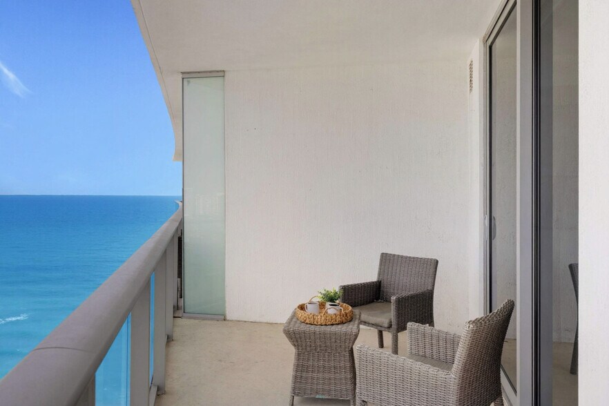 Building Photo - 4111 S Ocean Dr