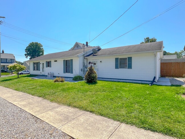 Building Photo - Gorgeous 3BR Ranch Rental Home in Newark - Available Mid August!