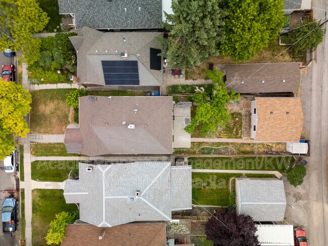 Building Photo - 1067 S 400 E