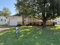 Building Photo - "Charming 3-Bedroom Home in Wichita's Hear...
