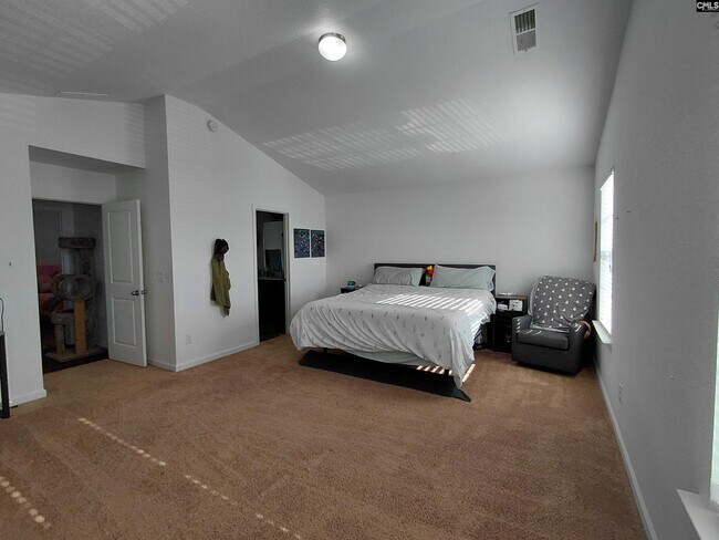 Building Photo - 836 Chariot Way