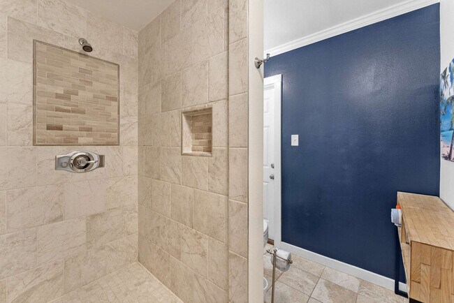 Building Photo - 4518 John Ave