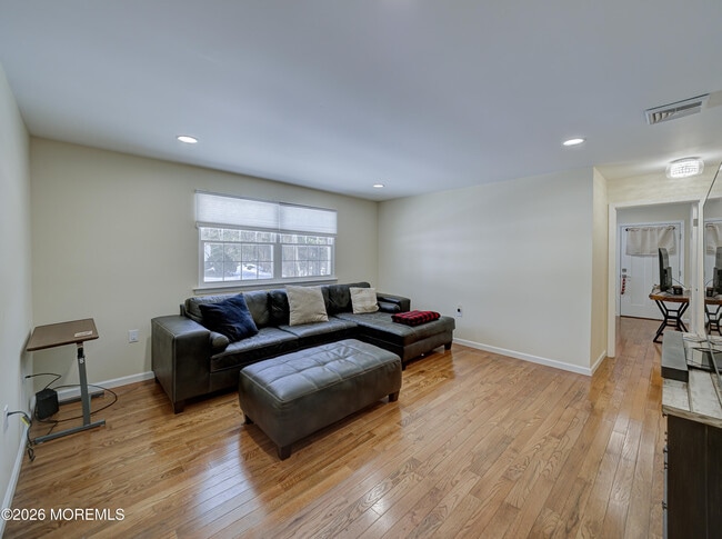 Building Photo - 29A Birchwood Dr