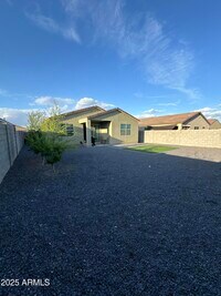 Building Photo - 4625 Stonecrop Dr