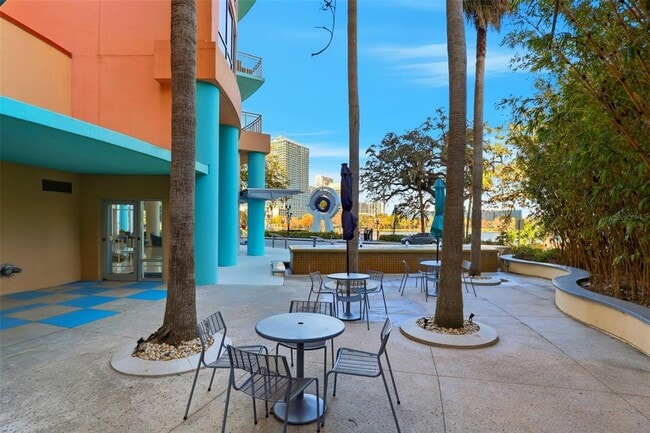 Building Photo - 322 E Central Blvd