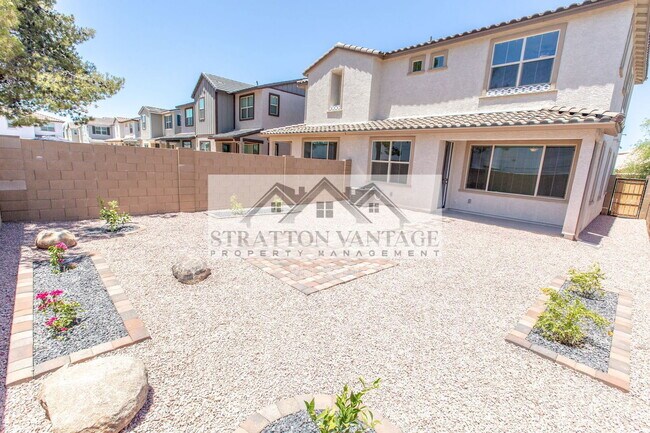 Building Photo - 1051 W. Diamondback Dr.