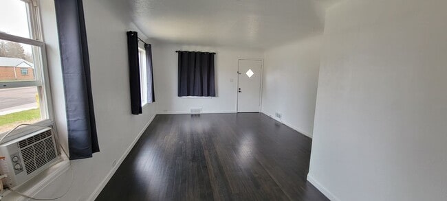 Building Photo - 4701 S Pearl St