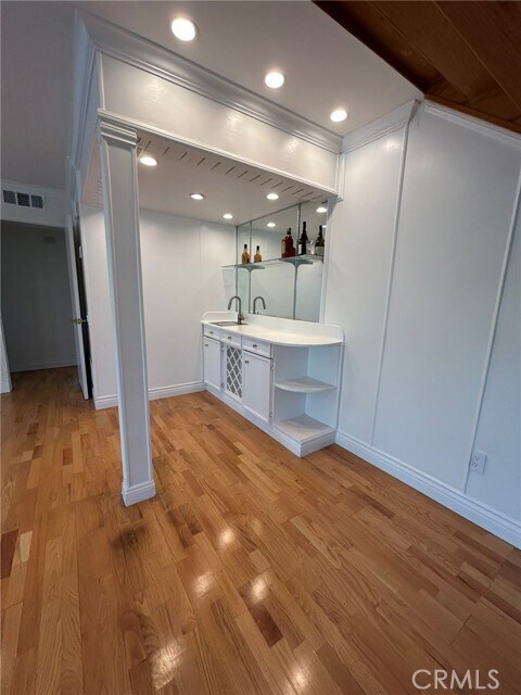 Building Photo - 1734 N Yurok St