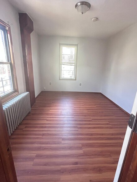 Building Photo - 257 Marion St
