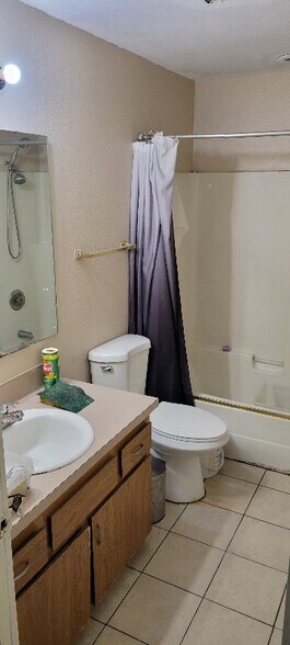 Building Photo - 2115 Jackson Ave NW