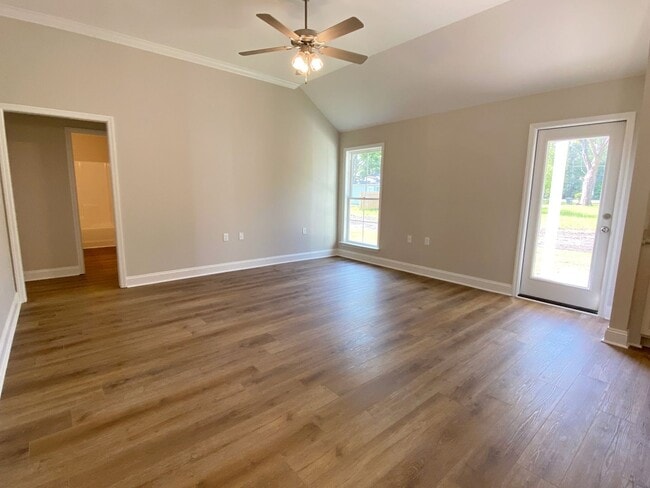 Building Photo - Modern 4-Bedroom Home with Fenced Yard Near Moody AFB