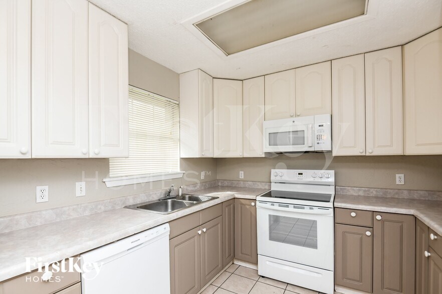 Building Photo - 6508 Normandy Rd