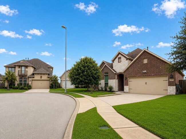 Building Photo - 7742 Candlelight Park Ln