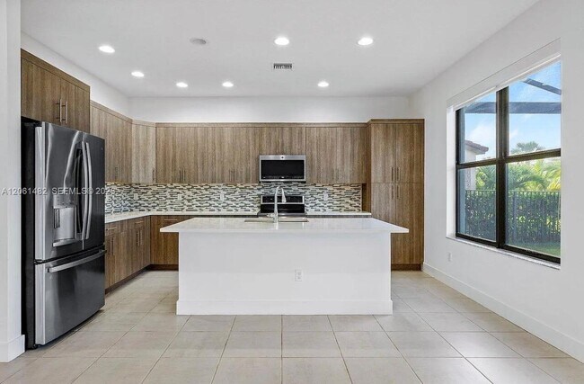 Building Photo - 5485 Starfish Rd