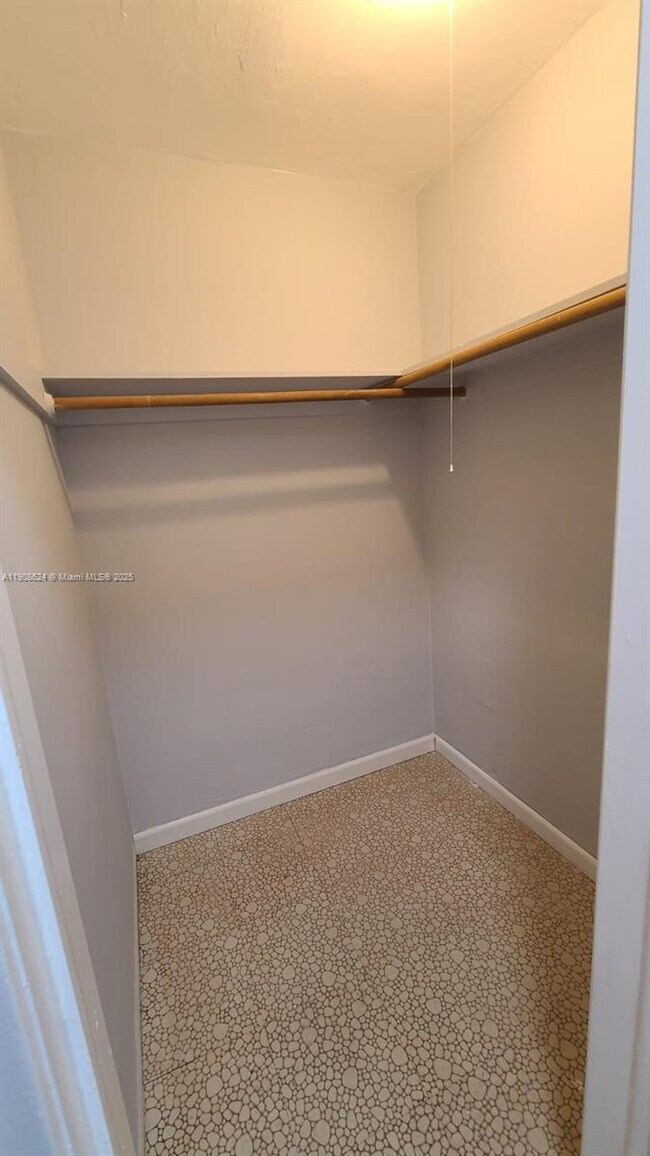 Building Photo - 1715 Wiley St