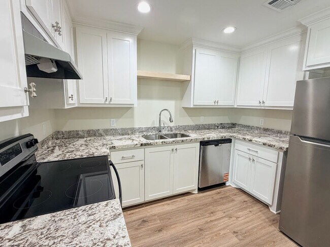 Building Photo - Brand new 2BR/2BA Duplex in Lake Charles!!