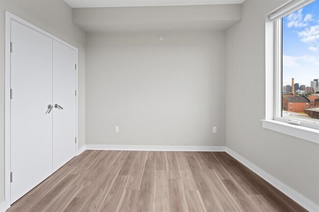 Building Photo - 475 Communipaw Ave