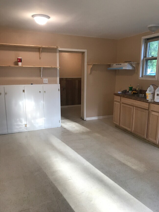 Building Photo - 22 2nd St SW