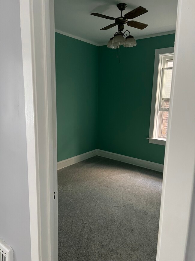Building Photo - 5311 N Kimball Ave