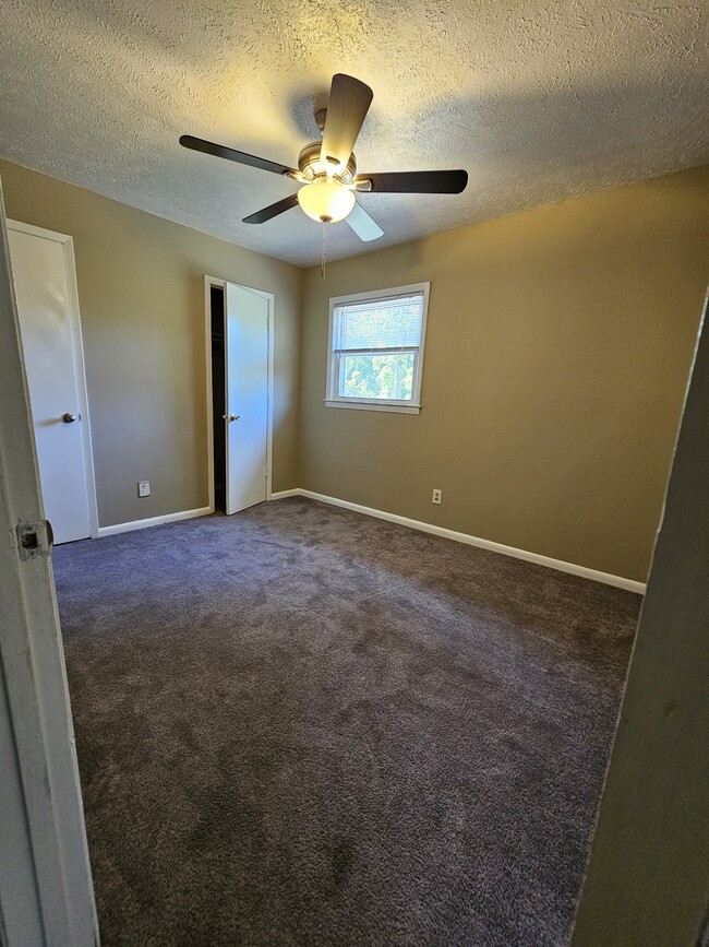 Building Photo - 3214 Tallywood Dr