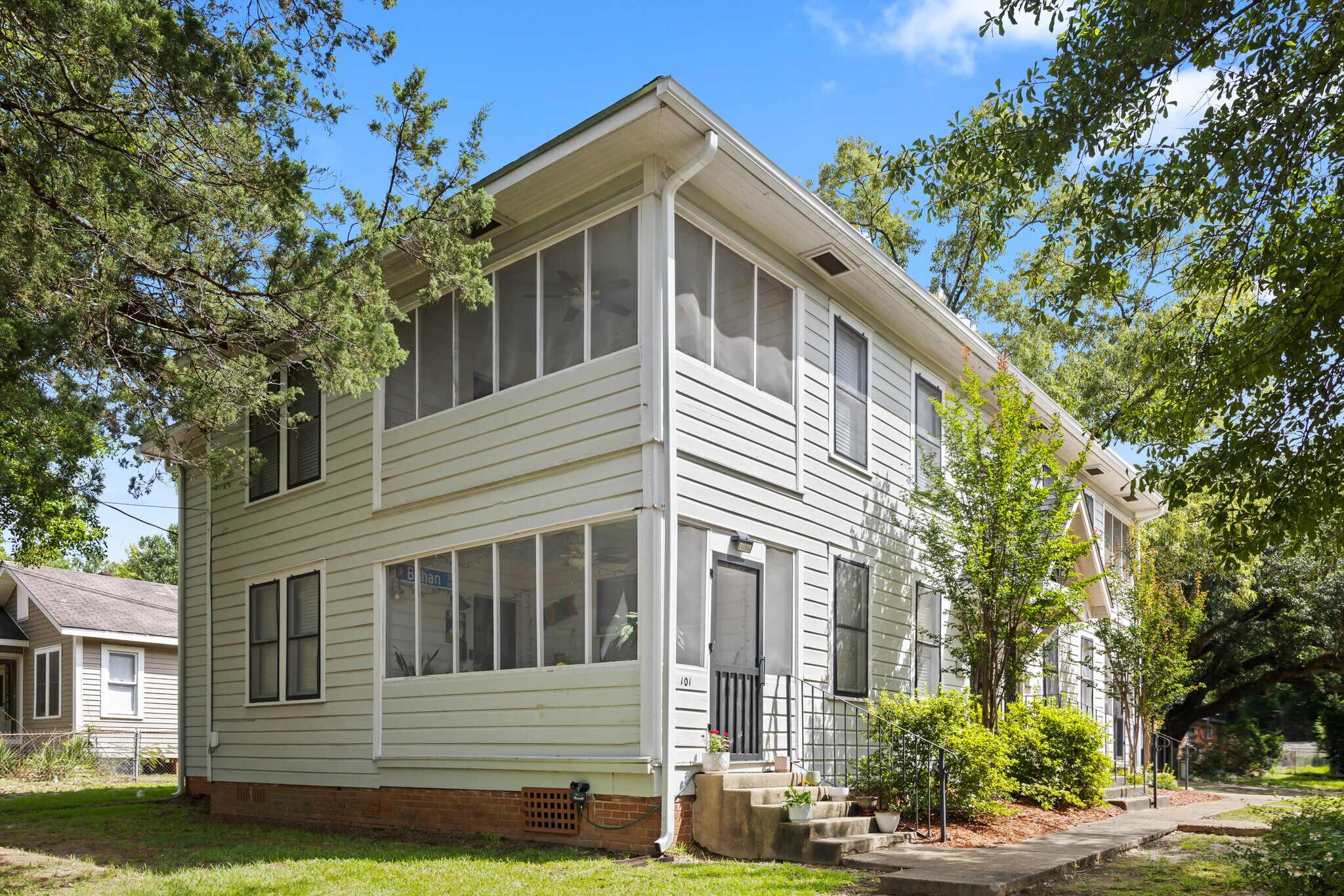 Building Photo - 103 Russell Ct
