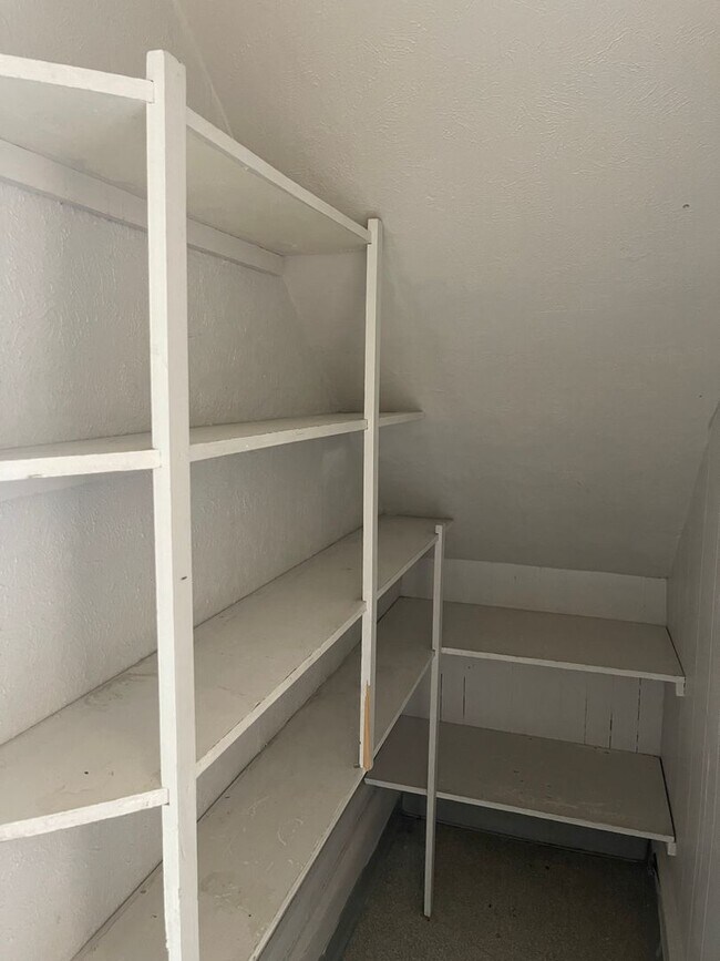 Building Photo - 628 W. Granite-630 1/2