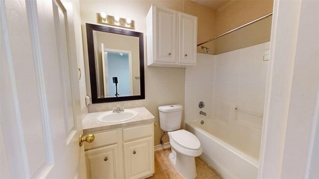 Building Photo - 1619 Park Pl