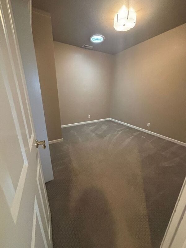 Building Photo - 2069 Lake Wind Dr