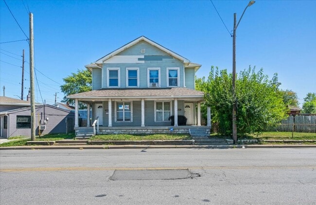 Building Photo - 447 N Sherman Dr