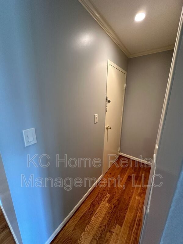 Building Photo - 5197 W 75th St