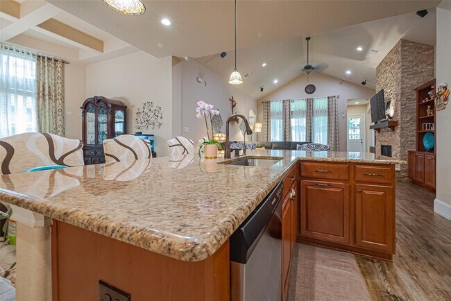 Building Photo - 25618 British Pine court