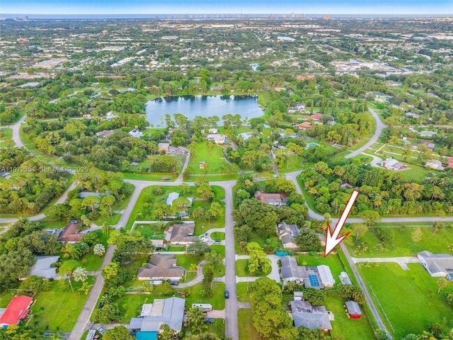 Building Photo - 4912 S Kay St