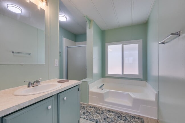 Building Photo - Beautifully Remodeled Boulder City Home with Spacious Backyard Retreat