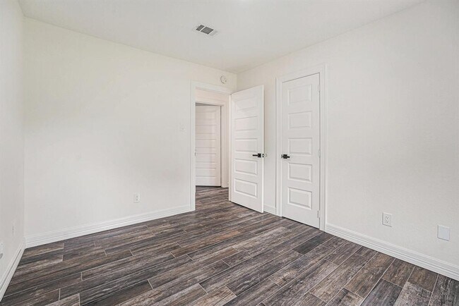 Building Photo - 614 Magnolia Bend St