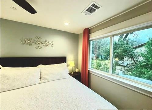 Building Photo - 2007 Manana St