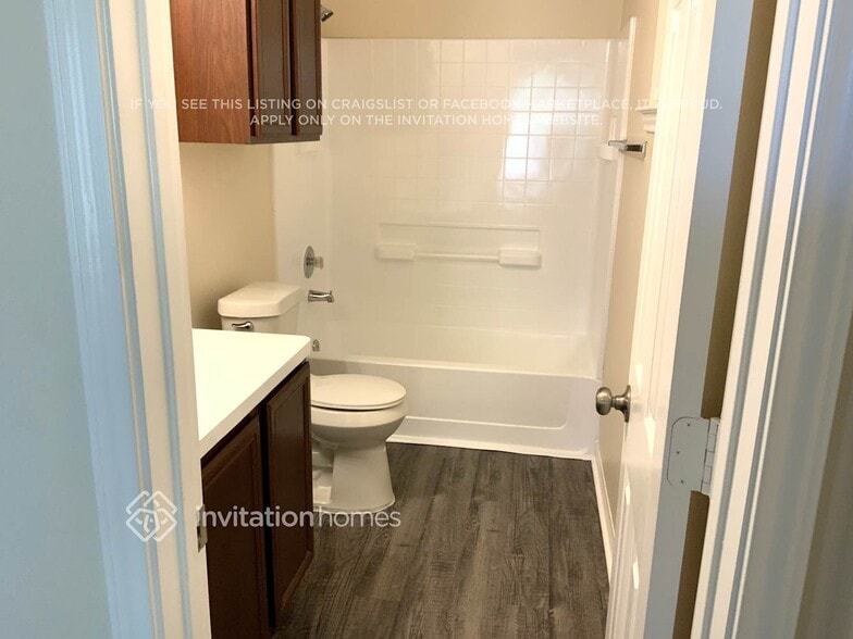 Building Photo - 8574 Chaletford Dr