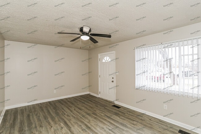 Building Photo - 2001 Wellington Rd