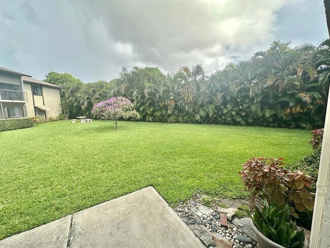 Building Photo - 5773 La Pinata Blvd