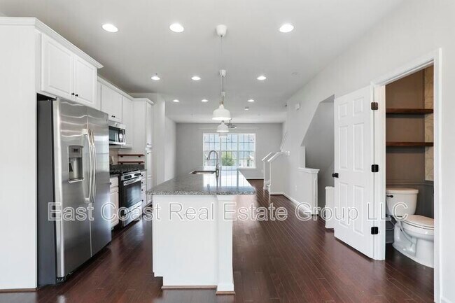 Building Photo - 5957 Whelan Ln