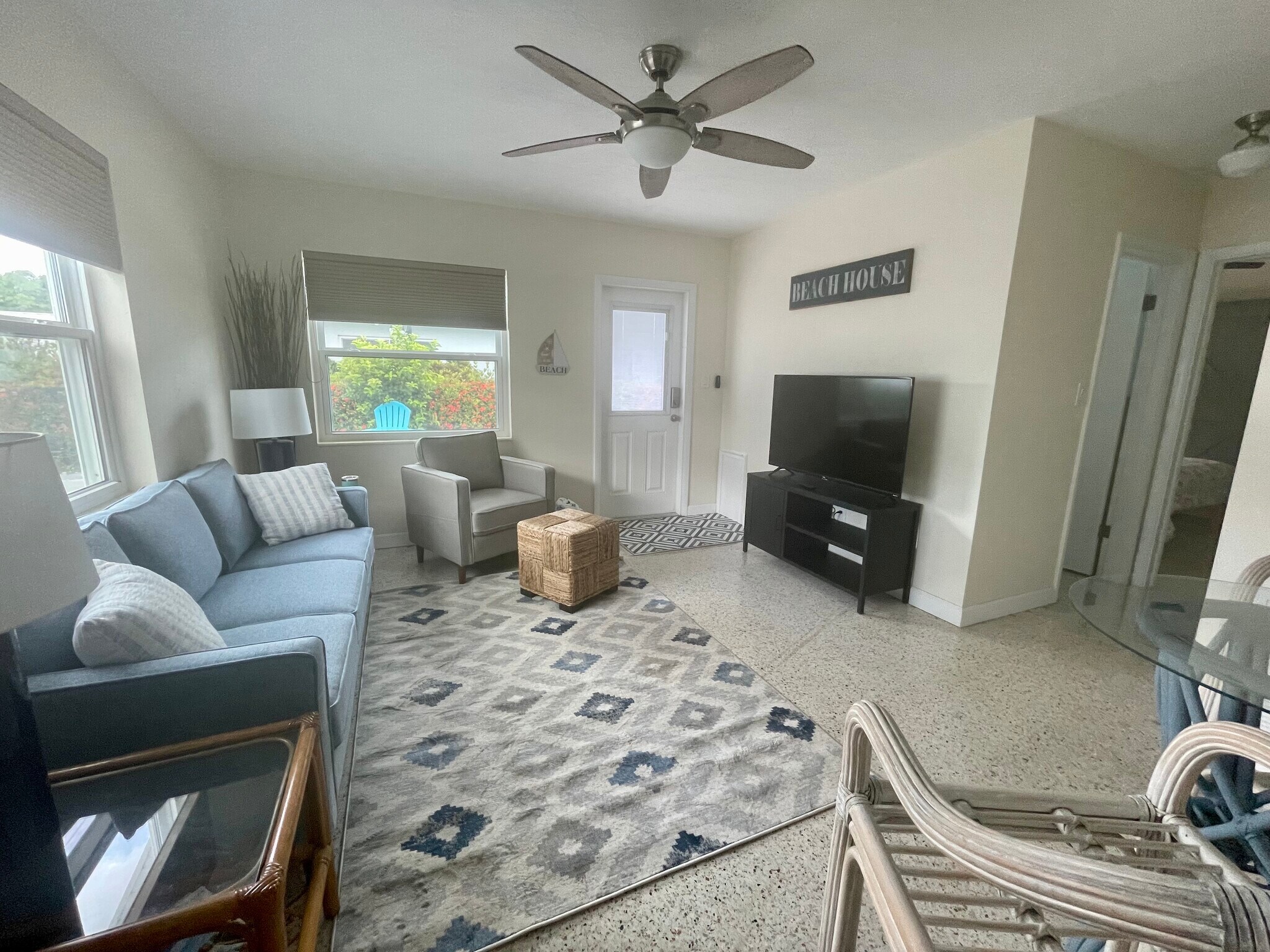 Building Photo - 11325 1st St E