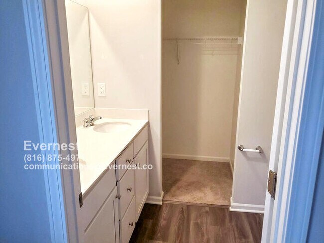 Building Photo - Charming 3-Bedroom Home in a Peaceful Kans...