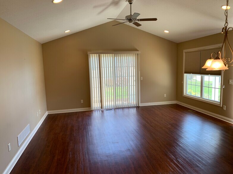 Building Photo - 2409 Wittenberg Ave SE