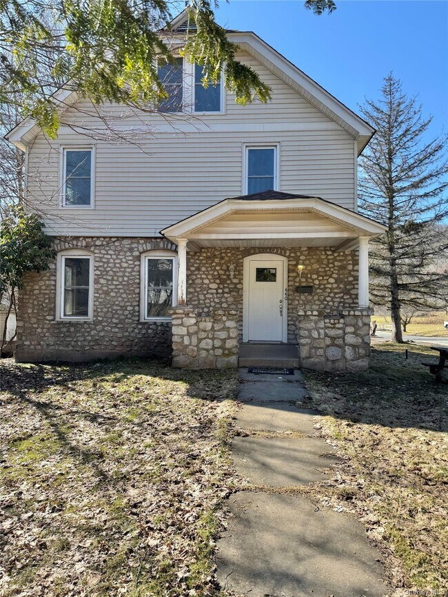 Building Photo - 440 N Main St